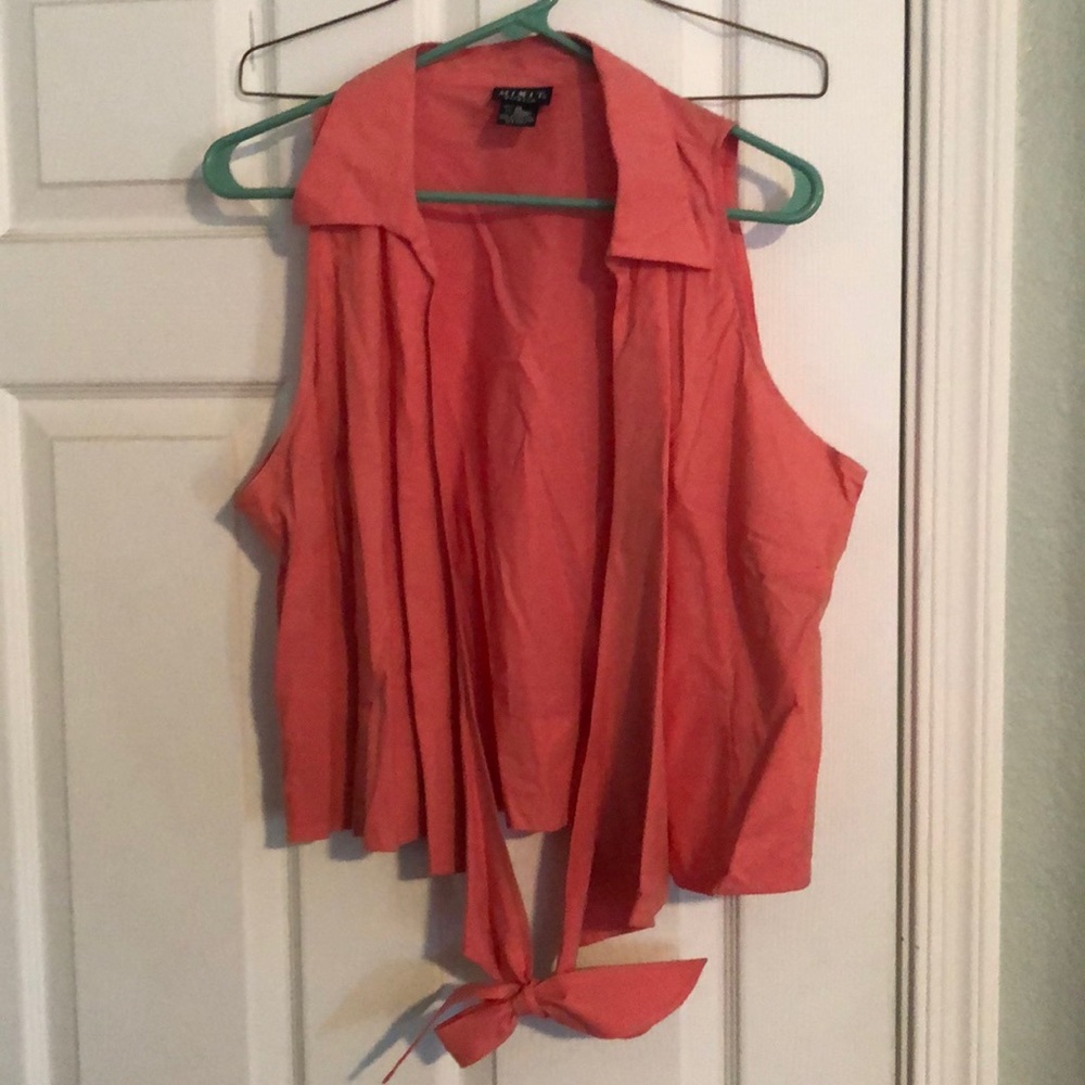 Front wrap and tie sleeveless top size 16